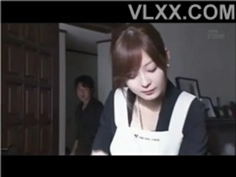 Người chồng đi công chuyện, người vợ ở nhà bị chồng mới cưới của chị gái cưỡng hiếp